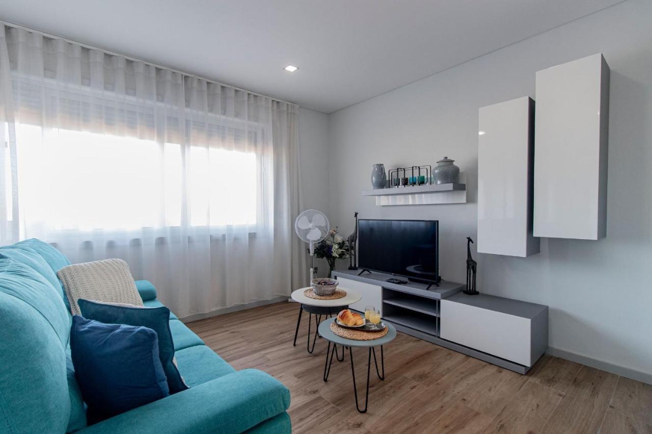 Downtown 1Br Apartment W/ Balcony By Lovelystay Porto Exteriér fotografie