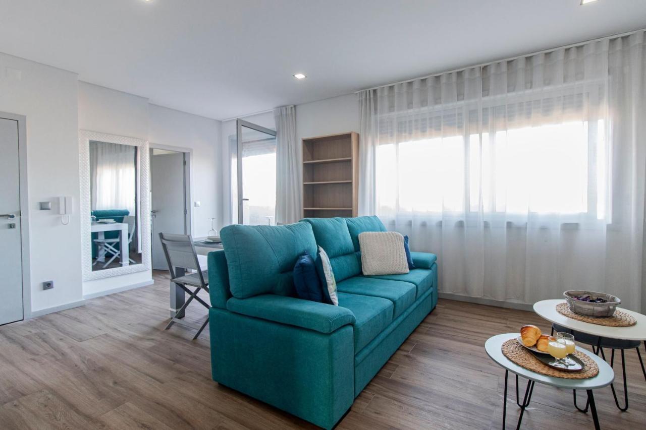Downtown 1Br Apartment W/ Balcony By Lovelystay Porto Exteriér fotografie