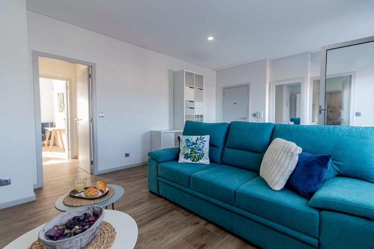 Downtown 1Br Apartment W/ Balcony By Lovelystay Porto Exteriér fotografie