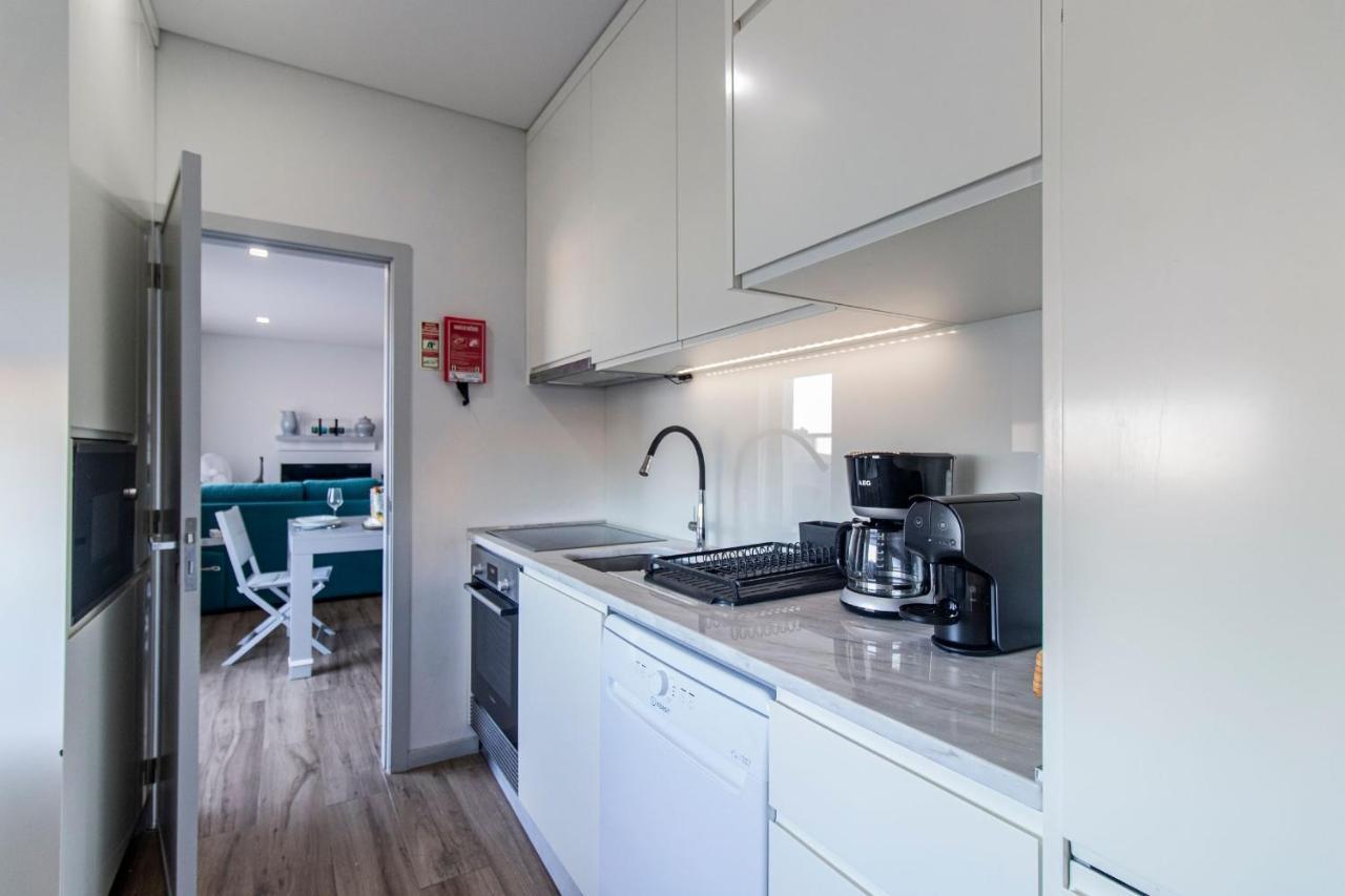 Downtown 1Br Apartment W/ Balcony By Lovelystay Porto Exteriér fotografie